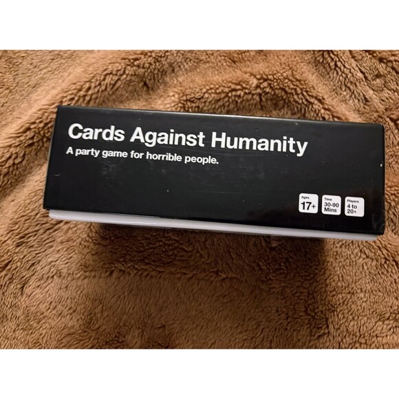 Cards against humanity a party game for horrible people GUC - Picture 4 of 5